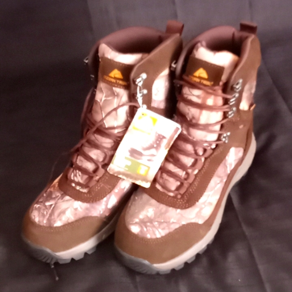 NWT Ozark Trail Men's Waterproof 8" Hunting Boots Size 7